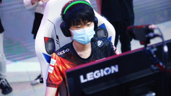 在多个赛前 在多个赛前