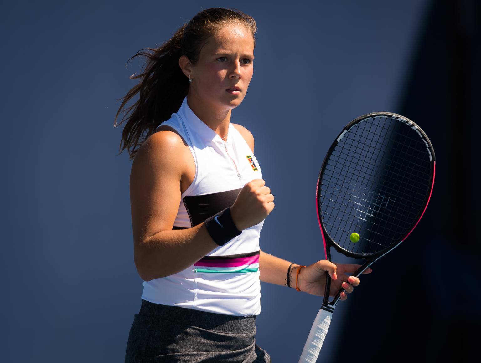 人们对他寄 人们对他寄