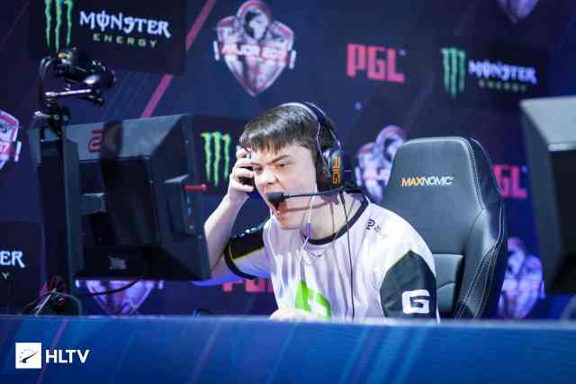 超格局乃至 超格局乃至