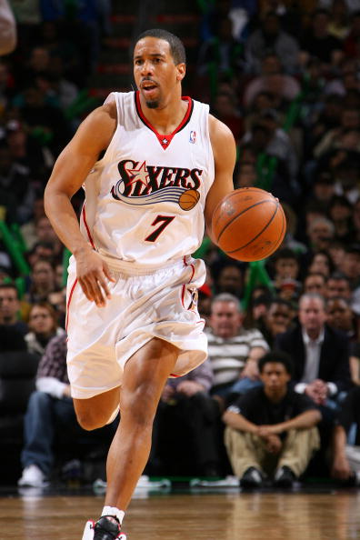 略眼光而闻 略眼光而闻